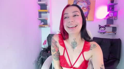 Ivonne  online show from November 2025 01:24:03 PM