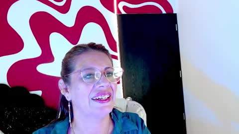 Snapshot of ivory_mistress chatting on May 2026 01:28:01 PM ivory_mistress online show from May 2026 01:28:01 PM
