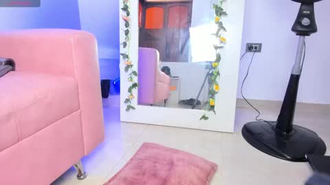 IVVY online show from February 2025 07:49:01 PM