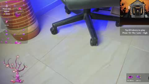 IVVY online show from October 2025 07:25:01 PM