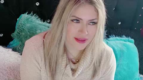 Diana Rojas  online show from December 2025 05:50:01 PM