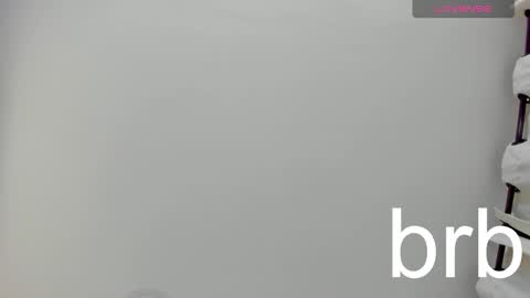 Snapshot of ivy_and_molly chatting on December 2024 03:21:01 PM Ivy and Molly online show from December 2024 03:21:01 PM