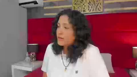 Snapshot of ivy_and_molly chatting on September 2025 08:53:02 PM Ivy and Molly online show from September 2025 08:53:02 PM