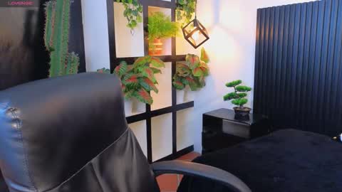 Snapshot of ivy_gail chatting on October 2025 05:05:01 AM IVY online show from October 2025 05:05:01 AM