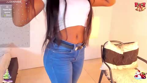 i v y  b l i s s online show from December 2024 04:21:02 PM