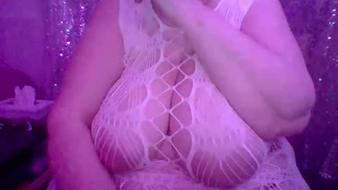 Snapshot of ivyjane3522 chatting on May 2026 02:18:02 AM ivyjane3522 online show from May 2026 02:18:02 AM