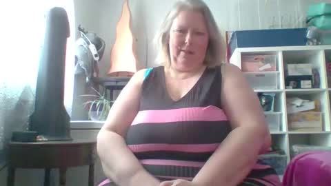 Snapshot of ivyjane3522 chatting on June 2026 06:30:01 PM ivyjane3522 online show from June 2026 06:30:01 PM