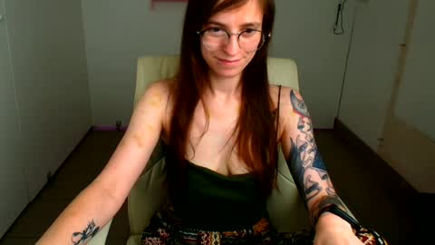 Snapshot of ivynoir_ chatting on June 2026 12:53:02 PM Ivy online show from June 2026 12:53:02 PM