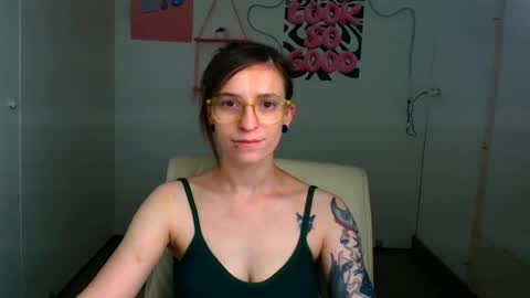 Snapshot of ivynoir_ chatting on June 2026 12:55:01 PM Ivy online show from June 2026 12:55:01 PM