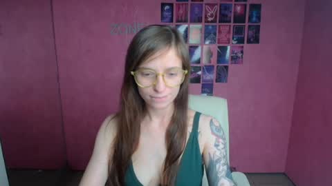 Snapshot of ivynoir_ chatting on July 2026 10:12:01 PM Ivy online show from July 2026 10:12:01 PM