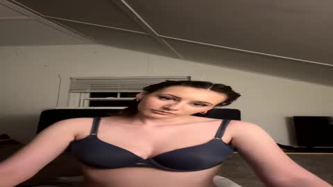 ivyrose67 online show from May 2026 05:57:01 AM