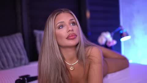 IvyRowa online show from February 2025 01:37:01 AM