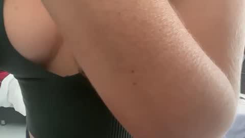 ivysagex online show from November 2025 02:32:01 AM