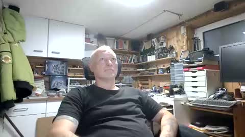 Snapshot of iwalknaked chatting on July 2026 07:38:01 PM iwalknaked online show from July 2026 07:38:01 PM