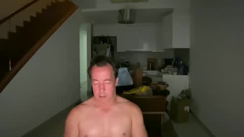 chat with me to find out online show from December 2025 07:03:02 AM