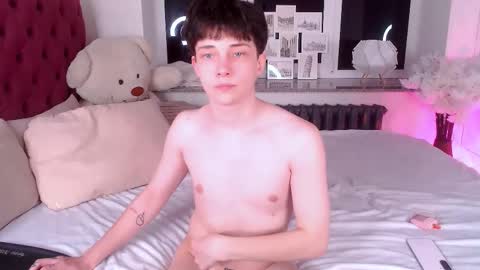 Maxim online show from March 2026 02:40:02 AM