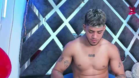 izaack online show from January 2026 01:13:01 PM