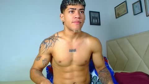 izaack online show from February 2026 04:37:02 PM