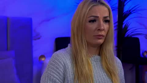 izabelle_02 online show from April 2026 03:37:01 AM