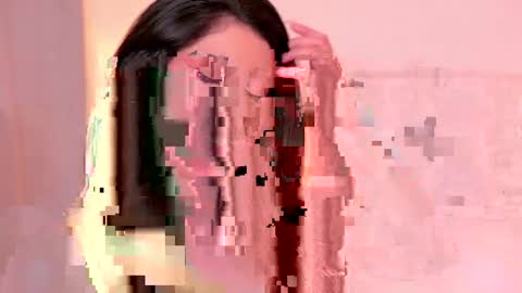 izzy_laurent online show from May 2026 10:51:02 PM