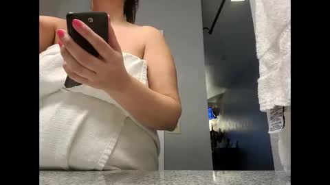 izzypopxoxo online show from February 2026 09:40:01 PM