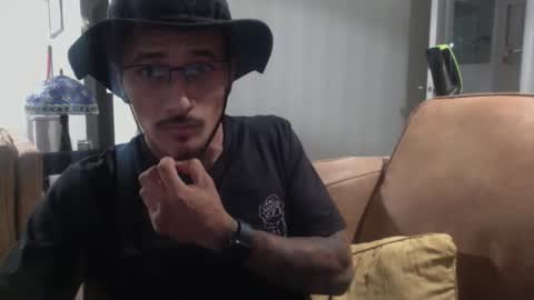 Snapshot of j0nnyk1ng chatting on November 2025 08:58:02 AM Mugen online show from November 2025 08:58:02 AM