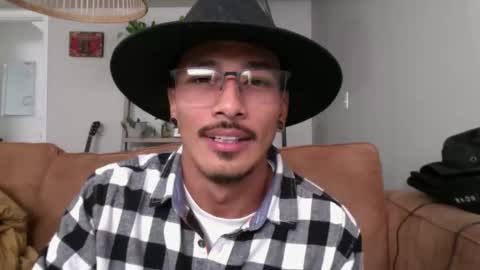 Snapshot of j0nnyk1ng chatting on November 2025 10:52:01 PM Mugen online show from November 2025 10:52:01 PM