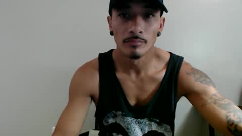 Snapshot of j0nnyk1ng chatting on December 2025 02:05:02 AM Mugen online show from December 2025 02:05:02 AM