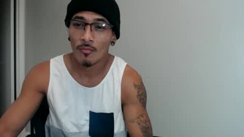 Snapshot of j0nnyk1ng chatting on December 2025 08:53:02 AM Mugen online show from December 2025 08:53:02 AM