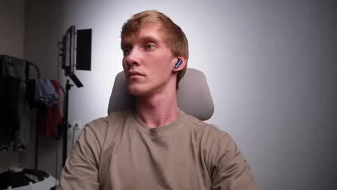 Danny online show from November 2025 04:17:01 PM