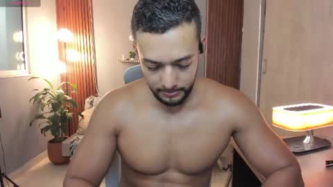 Snapshot of j_calix chatting on June 2026 12:09:02 AM Calix Independient model Insta and twt Calixsnake online show from June 2026 12:09:02 AM
