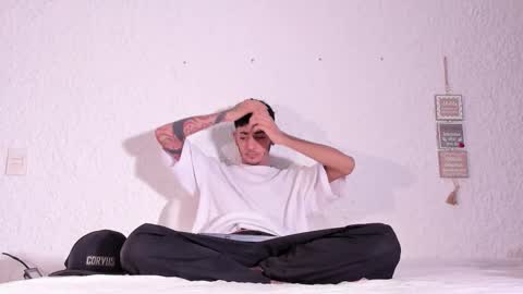 j_martony online show from November 2025 12:22:02 PM