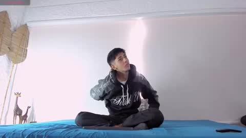 j_martony online show from December 2025 01:04:02 PM