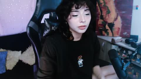 jade 18  online show from April 2026 01:06:02 AM