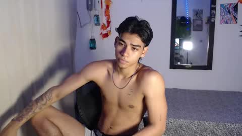 jack160724 online show from December 2025 10:49:02 PM