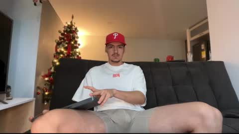 INDEPENDENT MODEL online show from December 2025 11:17:01 AM