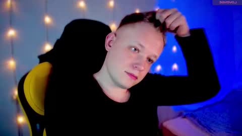 Anton online show from October 2025 09:53:01 PM
