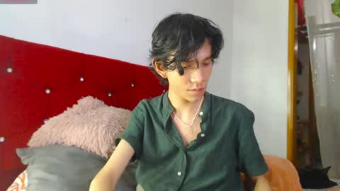 Snapshot of jack_s21 chatting on April 2026 06:17:02 AM Laick online show from April 2026 06:17:02 AM