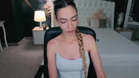 Jackie online show from June 2026 09:14:01 AM