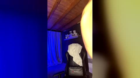 JC online show from April 2026 07:22:01 PM