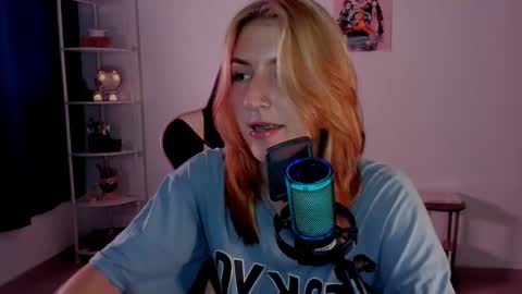 Linda Sofia help me get to 100 thumbs up online show from January 2025 03:23:02 AM