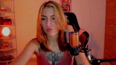 Linda Sofia help me get to 100 thumbs up online show from January 2025 04:06:01 AM