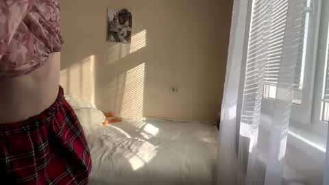 Lillian online show from March 2026 06:19:02 AM