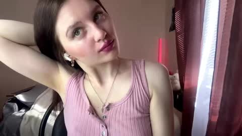 Snapshot of jaclynmalcolm chatting on May 2026 05:13:01 AM Lillian online show from May 2026 05:13:01 AM