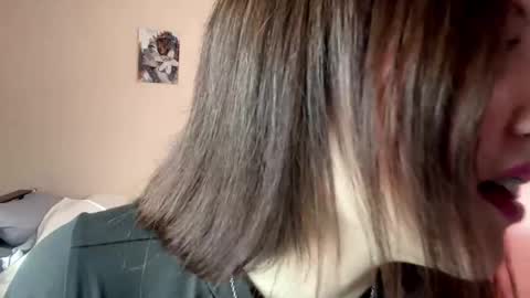 Snapshot of jaclynmalcolm chatting on May 2026 05:14:01 AM Lillian online show from May 2026 05:14:01 AM