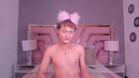Snapshot of jacobrusso chatting on June 2026 11:40:01 PM jacobrusso online show from June 2026 11:40:01 PM