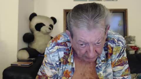 Snapshot of jacques_de_france chatting on April 2026 04:37:01 AM Jacques online show from April 2026 04:37:01 AM