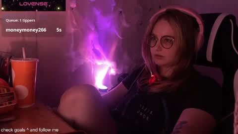 Snapshot of jacywinslat chatting on November 2025 07:37:01 PM jacywinslat online show from November 2025 07:37:01 PM