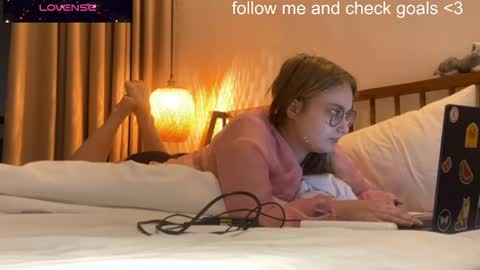 Snapshot of jacywinslat chatting on December 2025 11:04:02 AM jacywinslat online show from December 2025 11:04:02 AM