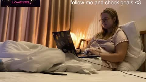 Snapshot of jacywinslat chatting on December 2025 08:42:02 AM jacywinslat online show from December 2025 08:42:02 AM